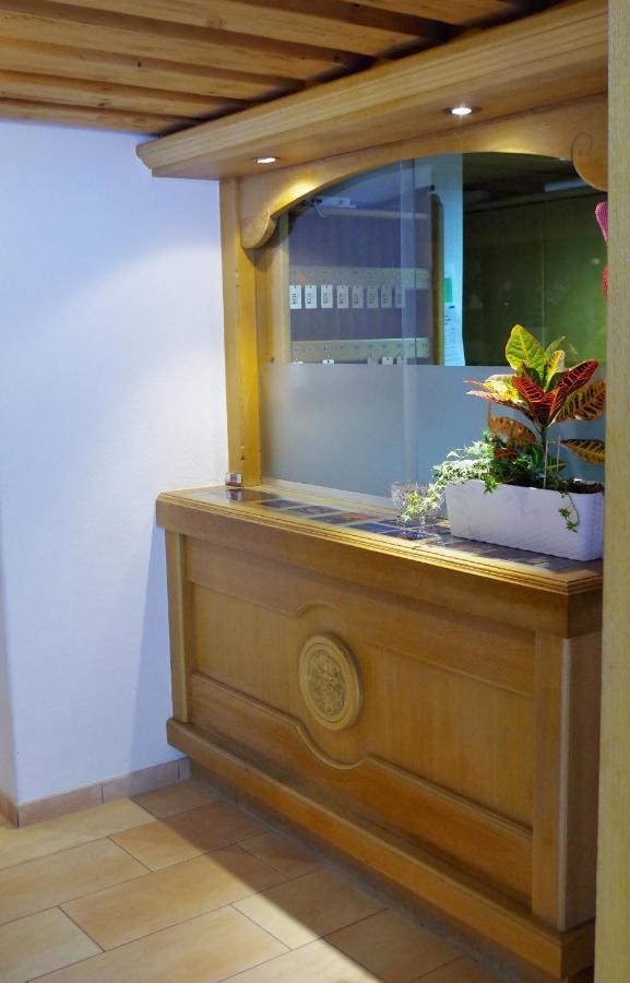 Hotel Edi Самнаун Екстериор снимка