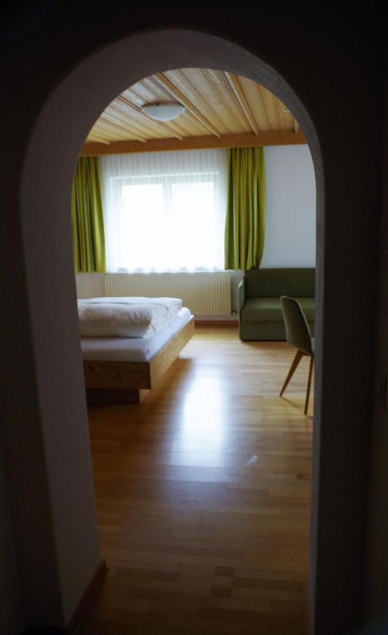 Hotel Edi Самнаун Екстериор снимка